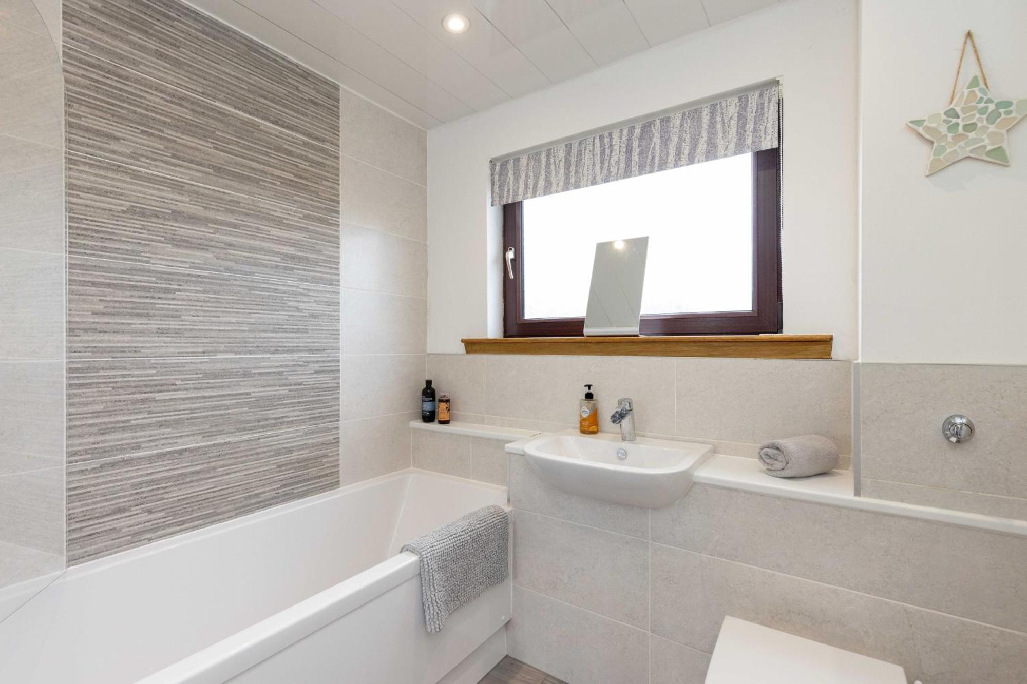 Family Home Inverkeithing Ideal For Edinburgh, Dunfermline & St Andrews 3 Bedrooms Esterno foto